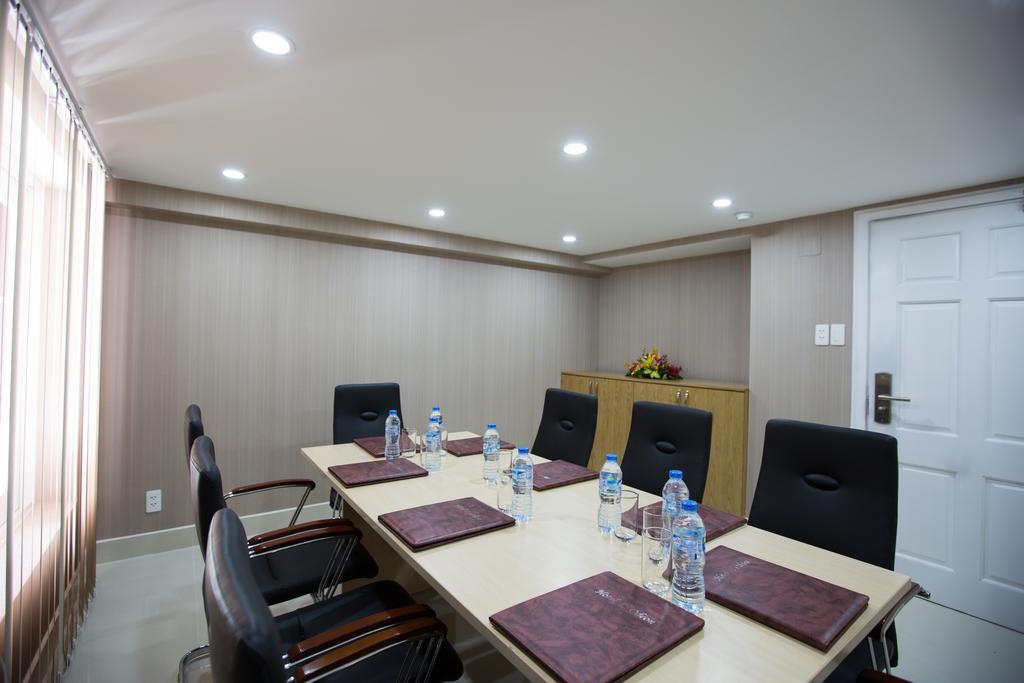 Hotel L'Odeon Phu My Hung Ho Chi Minh Zewnętrze zdjęcie