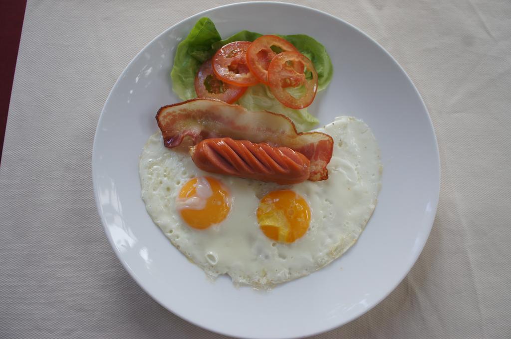 Hotel L'Odeon Phu My Hung Ho Chi Minh Zewnętrze zdjęcie